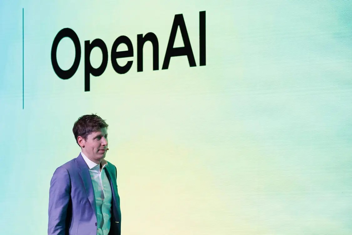 Sam Altman, O CEO da OpenAI, diz que o GPT-5 é uma “grande atualização” quando comparado aos modelos de IA anteriores lançados pela empresa. Fotógrafo: SeongJoon Cho/Bloomberg
